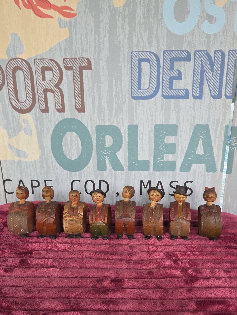 Vintage Anri Style Folk Art Wooden Handcarved Bobble Head Napkin Rings Set Of 8